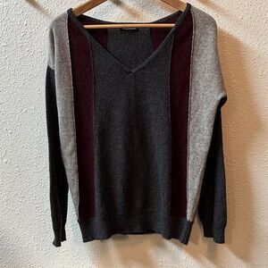 100% Cashmere V-Neck Sweater in Dk & Light grey Burgundy